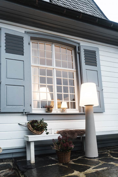 Stehleuchte No.1, 160cm, Farbe weiß mit WW LED