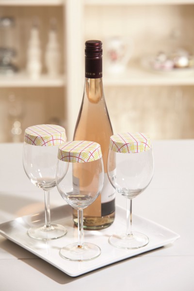 Drinksafe Caps aus Mattkarton " Herzlich Willkommen" 200 Stück