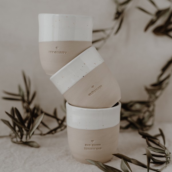 Becher ' GLÜCKLICH '-