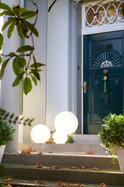 Kugelleuchte Shining Globe Ø30 cm, weiß mit RGB LED